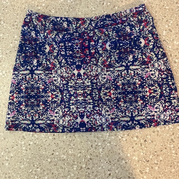 Tranquility Colorado Clothing Stretch Pull On
Skort Size Medium Multi Color - Picture 1 of 7